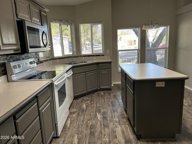 Home is ready to move in!! 2 Bedrooms and 2 baths. Home has a - photo 15