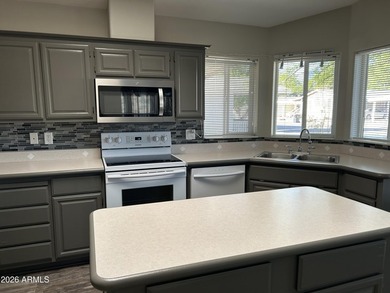 Home is ready to move in!! 2 Bedrooms and 2 baths. Home has a - photo 17
