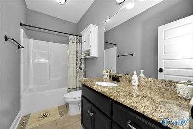 Enjoy single level living in a beautifully inviting home - photo 22