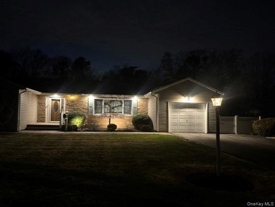 Welcome to this beautiful expanded ranch located in the - photo 27