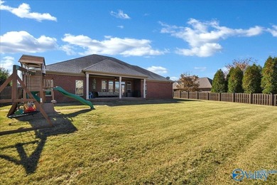 Enjoy single level living in a beautifully inviting home - photo 31