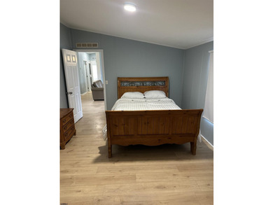Corner lot and Great Location in the quiet Westside neighborhood - photo 8