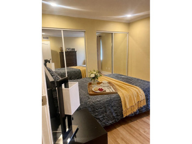 Beautifully remodeled 2-bedroom, 1 bath condo in sought after - photo 9