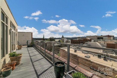 Step out your door into the heart of downtown Asheville! This