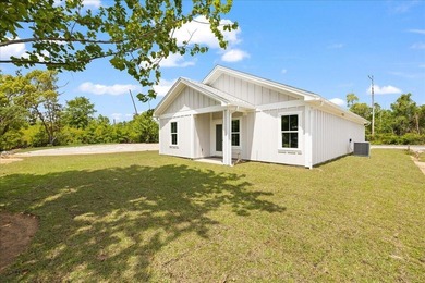 Welcome home to this beautiful new construction, never lived in - photo 6