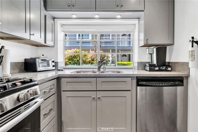 Welcome to this beautifully fully furnished, move-in-ready - photo 5