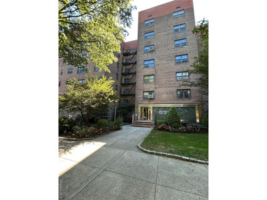 East River Home Sale Pending in Flushing New York