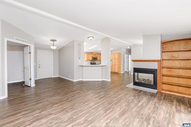 Welcome home to this beautifully maintained 3-bedroom, 2-bath - photo 11