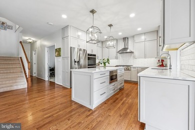 Welcome to this exceptional luxury home in the prestigious - photo 11