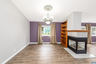 Welcome home to this beautifully maintained 3-bedroom, 2-bath - photo 18
