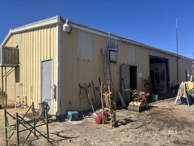 Middle Alkali Lake Home For Sale in Cedarville California