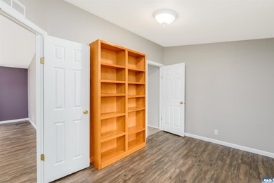 Welcome home to this beautifully maintained 3-bedroom, 2-bath - photo 21