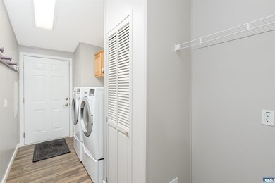 Welcome home to this beautifully maintained 3-bedroom, 2-bath - photo 34