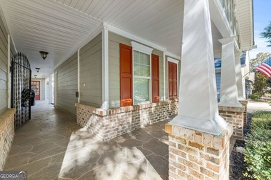 Beautiful 3 bedroom, 3 bathroom home located in the highly - photo 2