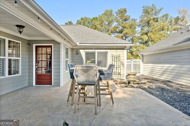 Beautiful 3 bedroom, 3 bathroom home located in the highly - photo 5