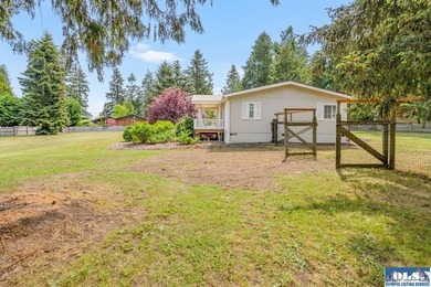 Welcome home to this beautifully maintained 3-bedroom, 2-bath - photo 47