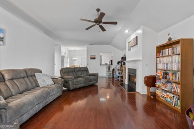 Beautiful 3 bedroom, 3 bathroom home located in the highly - photo 10