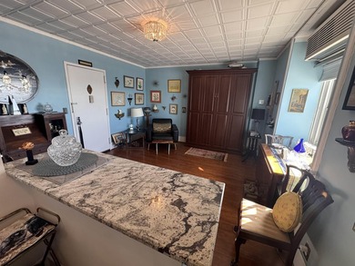 Fabulous on Fourteen!!! Welcome home to the Historic Ritz - photo 4