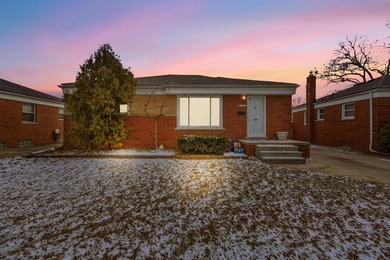 Lake Saint Clair Home Sale Pending in Saint Clair Shores Michigan