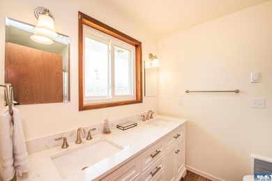 Beautiful four bedroom, 1896 sq. ft. home for sale in Sequim! - photo 12