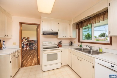Beautiful four bedroom, 1896 sq. ft. home for sale in Sequim! - photo 24