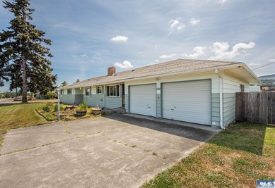 Beautiful four bedroom, 1896 sq. ft. home for sale in Sequim! - photo 41