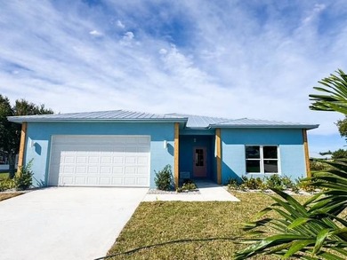Lake Home For Sale in Okeechobee, Florida