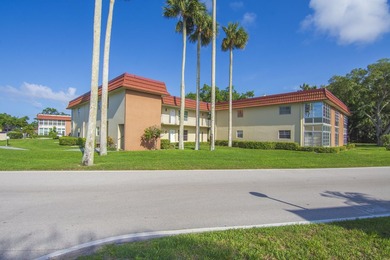 Beautifully remodeled 1BR/1.5BA condo in the desirable 55+ - photo 15