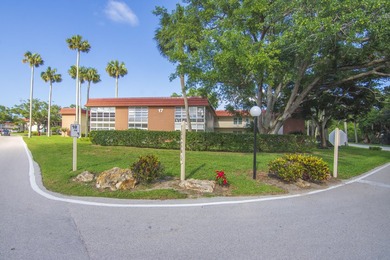 Beautifully remodeled 1BR/1.5BA condo in the desirable 55+ - photo 19