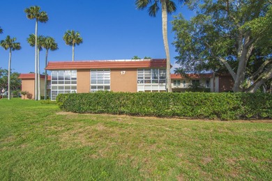 Beautifully remodeled 1BR/1.5BA condo in the desirable 55+ - photo 20