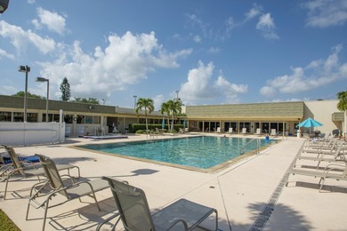 Beautifully remodeled 1BR/1.5BA condo in the desirable 55+ - photo 27