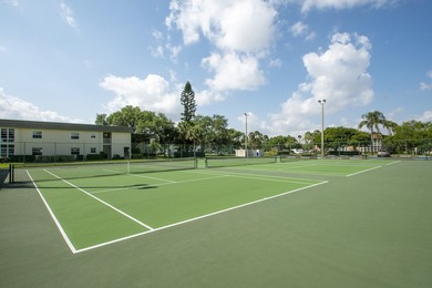 Beautifully remodeled 1BR/1.5BA condo in the desirable 55+ - photo 31