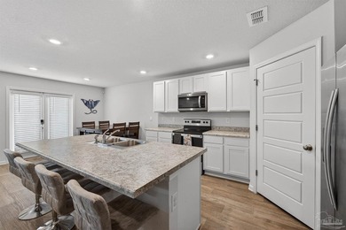 Welcome to Bridleswood! This stunning two-story Hayden floor - photo 34