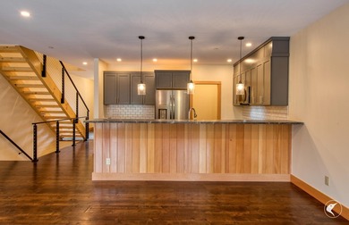 River Bend Townhomes: Newly built luxury 3 bedroom, 3.5 bathroom - photo 6