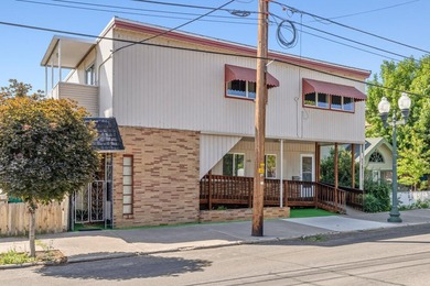 Uniquely versatile property zoned commercial with residential - photo 3