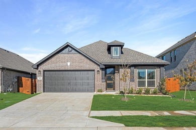 (private lake, pond, coastal) Home For Sale in Godley Texas