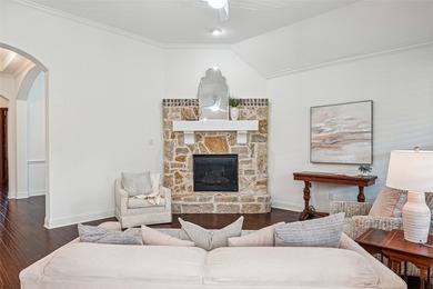 Welcome to this beautifully maintained one-story home offering 3 - photo 7