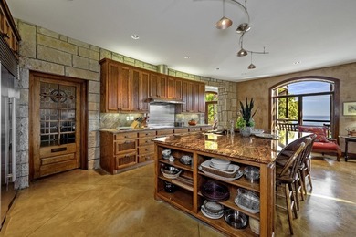 Quality 6 bedroom 4+ bath home located on 4+ acres with Lake - photo 12