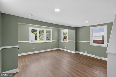 Welcome to Holloway Terrace! A conveniently located community in - photo 5