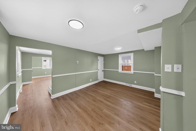 Welcome to Holloway Terrace! A conveniently located community in - photo 8
