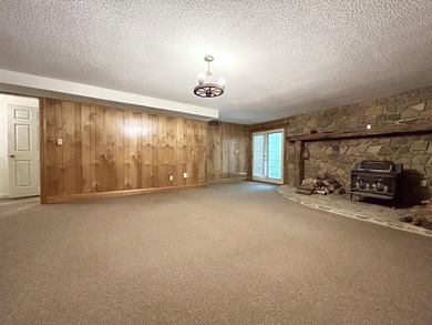 PRICE REDUCTION! Here it is! Huge, cozy home with 18+ acres on - photo 59