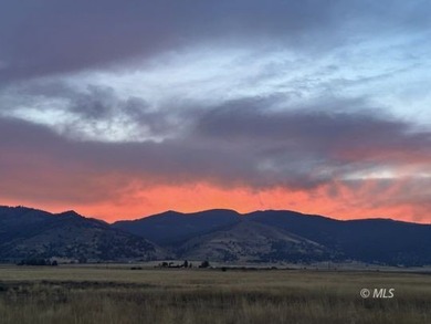 Goose Lake Acreage For Sale in Davis Creek California