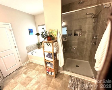 HOT HOT HOT!!! PRIVATE POOL with a NEW POOL PUMP and GATED - photo 12