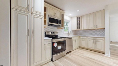 Price adjustment on this beautifully renovated 3-bedroom, 2 - photo 4
