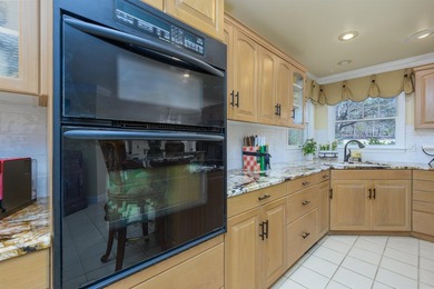 Nestled on a beautiful golf lot overlooking the seventh fairway - photo 12