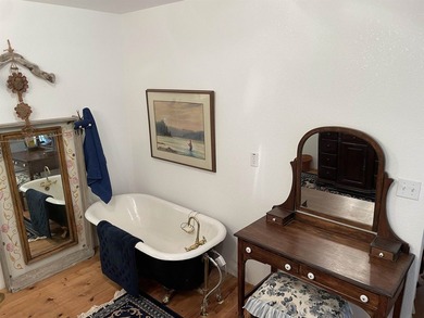 Welcome to this charming Lake Almanor West home, offering three - photo 13