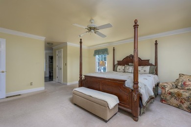 Nestled on a beautiful golf lot overlooking the seventh fairway - photo 17