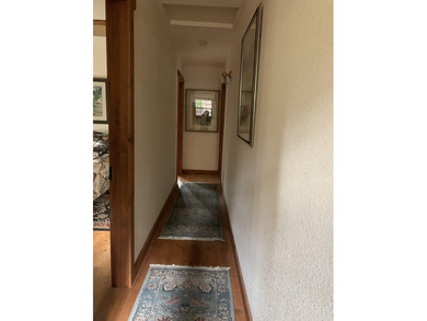 Welcome to this charming Lake Almanor West home, offering three - photo 17