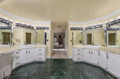 Nestled on a beautiful golf lot overlooking the seventh fairway - photo 19