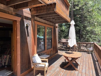 Welcome to this charming Lake Almanor West home, offering three - photo 19